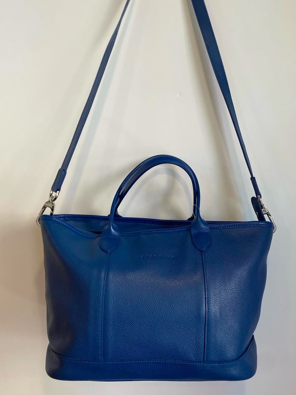 LONGCHAMP Navy Le Foulonne Zip Top Pebbled Leather Tote with Detachable Strap - Picture 3 of 16